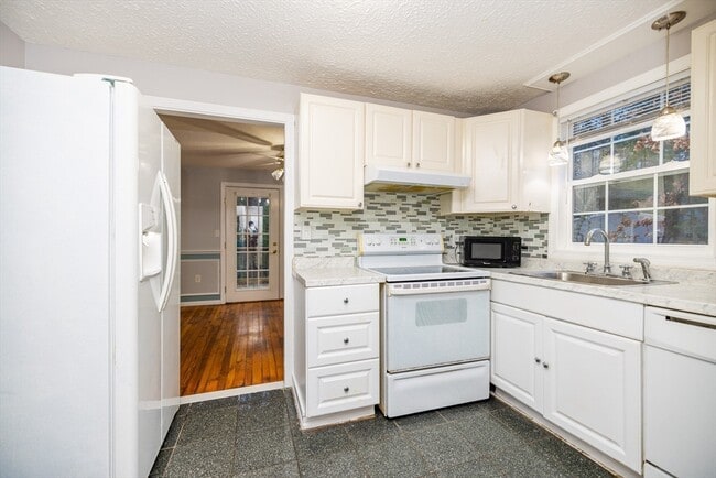 Photo - 474 Franklin St