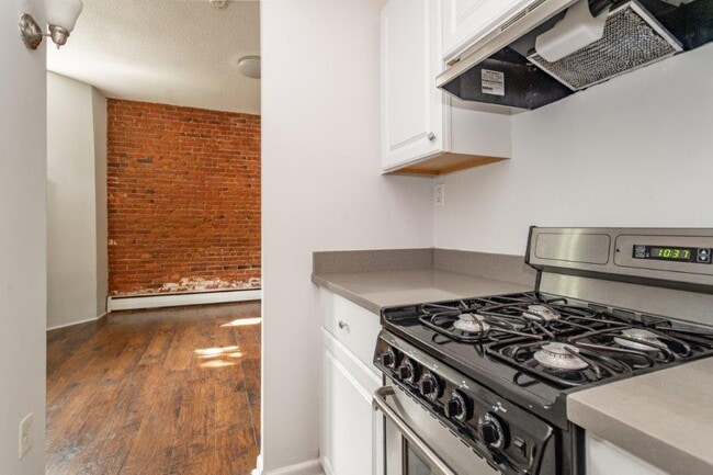Building Photo - 179 Saint Botolph St Rental