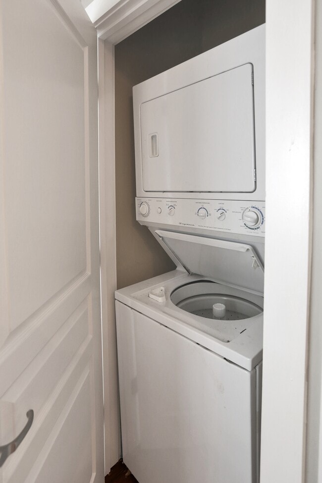 Photo - 799 Hammond Dr
