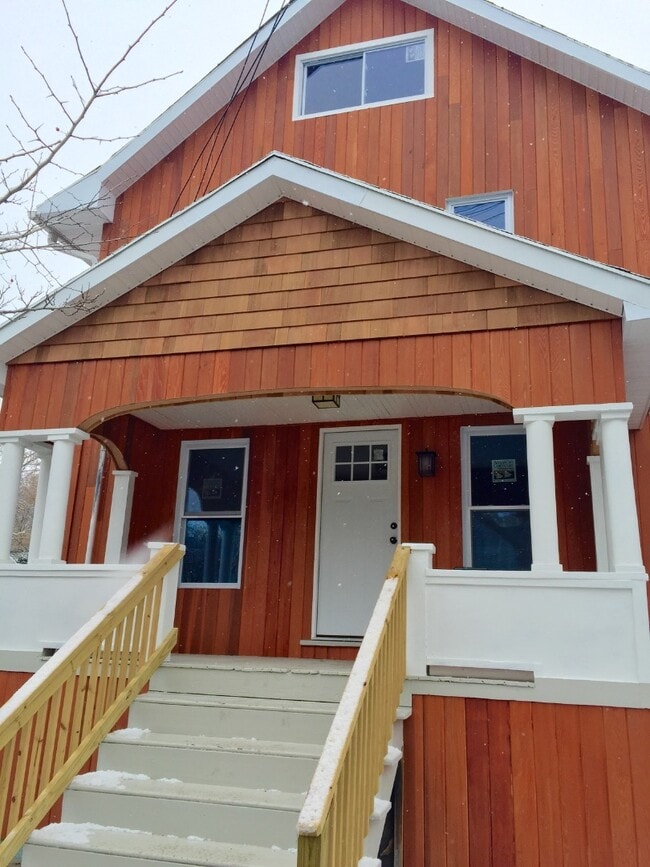 Photo - 127 Hyers St