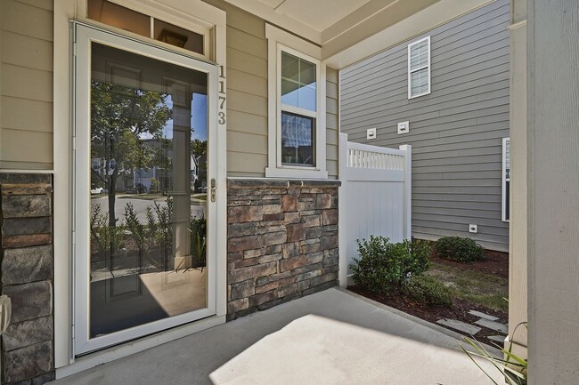 1173 Little Gem Ln
