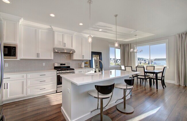 Photo - 17606 NW 7th Ave