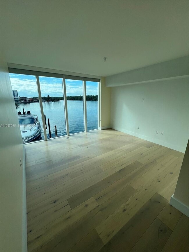 Photo - 400 Sunny Isles Blvd Unidad 102