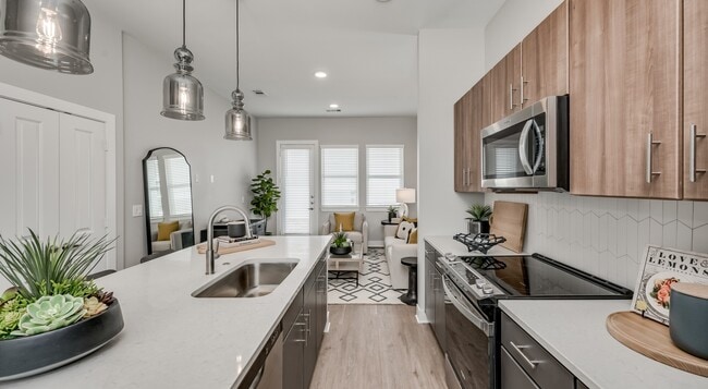 Photo - Luxury 2 Bed — $1,850 + Up to 6 Weeks Free! Unit WSPN