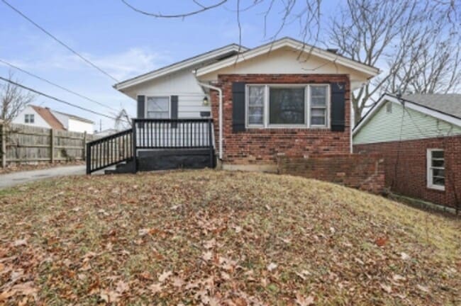 Building Photo - 4 Bed 13 Minutes From Downtown!