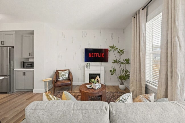 22829-2295a 95a Ave NW Unit SI ID1622363P
