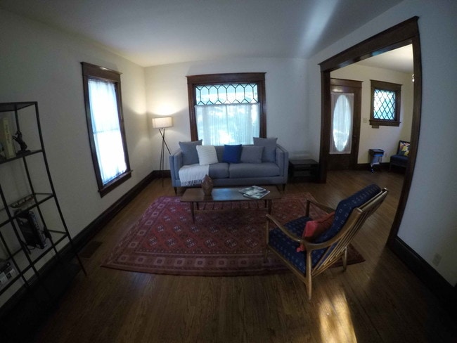 Photo - 863 S Illinois St