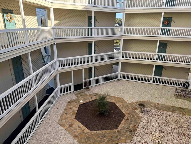 Photo - 4350 Intercoastal Dr