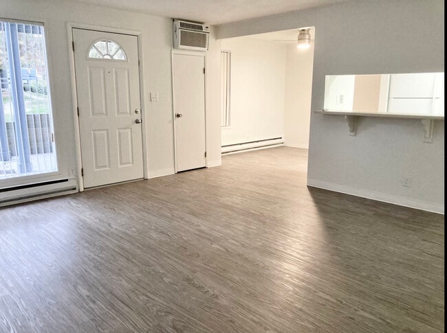 Photo - Eagle Pointe Apartments