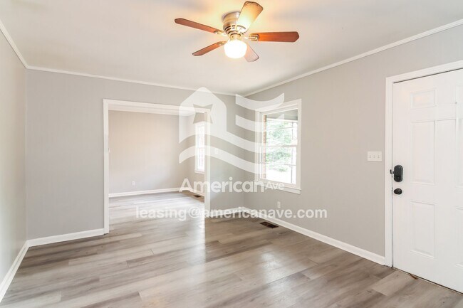 Photo - 142 Briardale Ave