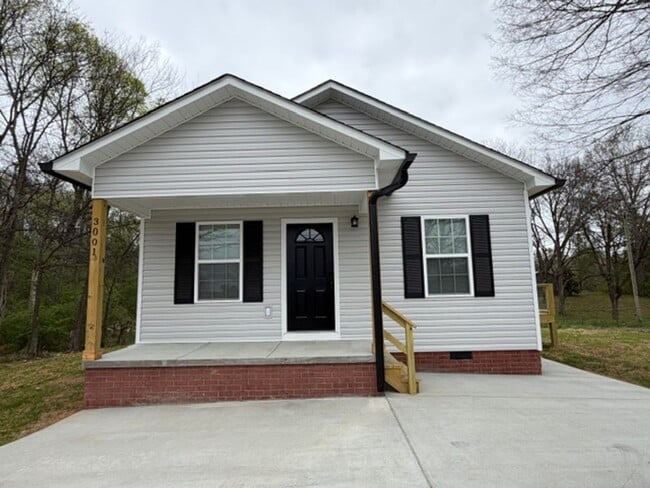 Building Photo - Beautiful New 3 Bedroom 2 Bath House!