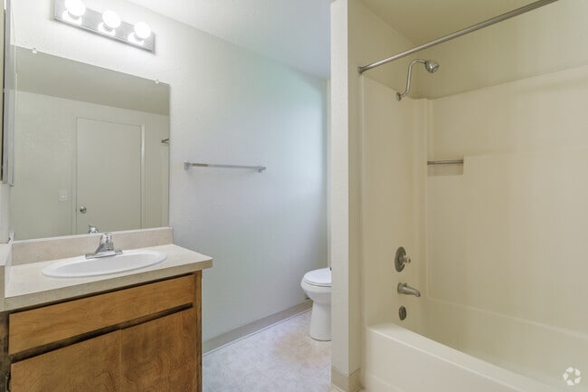 Studio 368 SF - Westpark Plaza