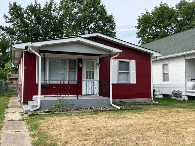 Building Photo - 1718 Locust St Rental