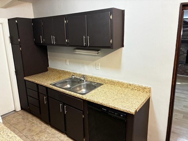 Photo - 6407 Terry Parker Dr N