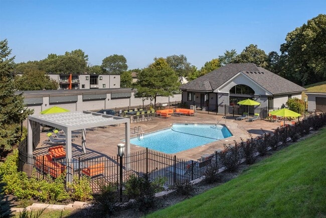 The Pointe at Cedar Grove