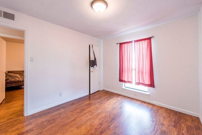 Photo - Three Bedroom Two Bath NE Heights