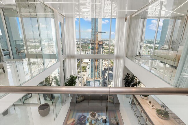 Photo - 1040 Biscayne Blvd Unidad 4207