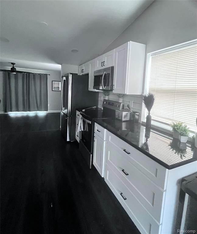 Photo - 3066 Greenlawn Ave