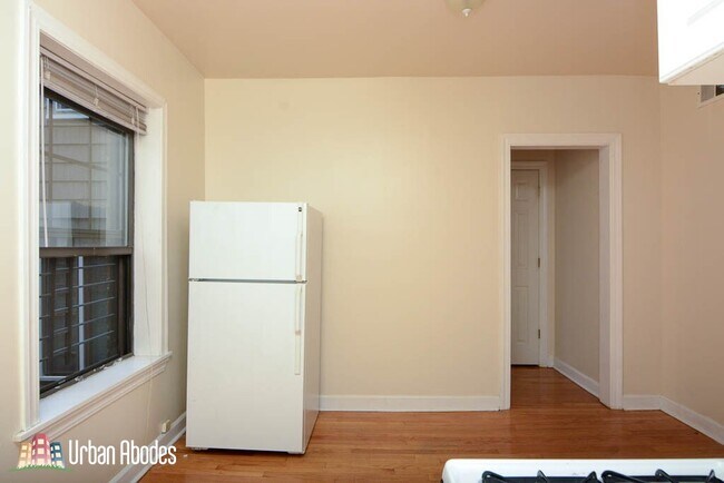 Photo - 1113 W Wellington Ave Unit M08B