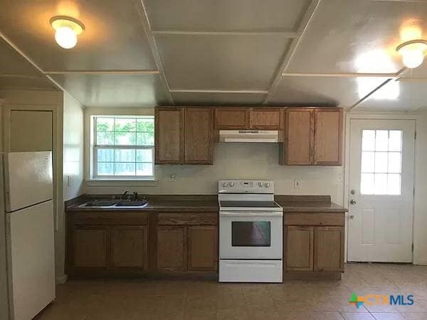 Photo - 108 W Hallmark Ave