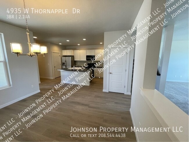 4935 W Thornapple Dr