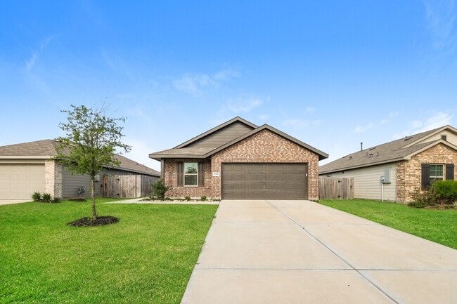 Photo - 17599 Longwood Trce Ln