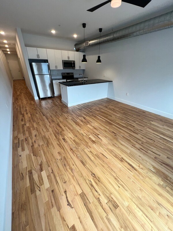 Photo - 806 W Cary St