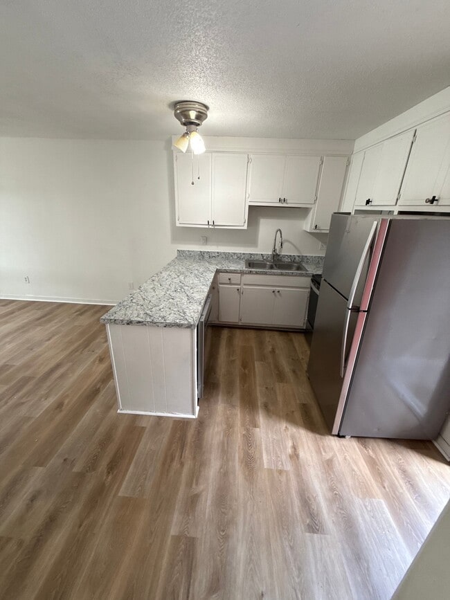 Photo - 1326 N Frye Ave Unit I
