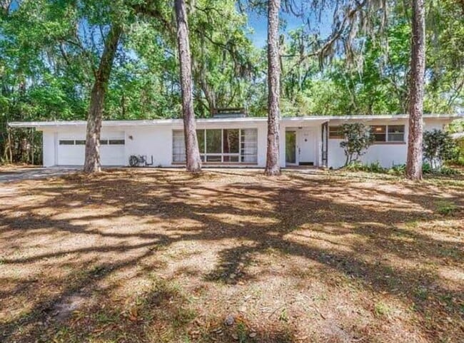 Building Photo - 813 NW 22nd St Rental