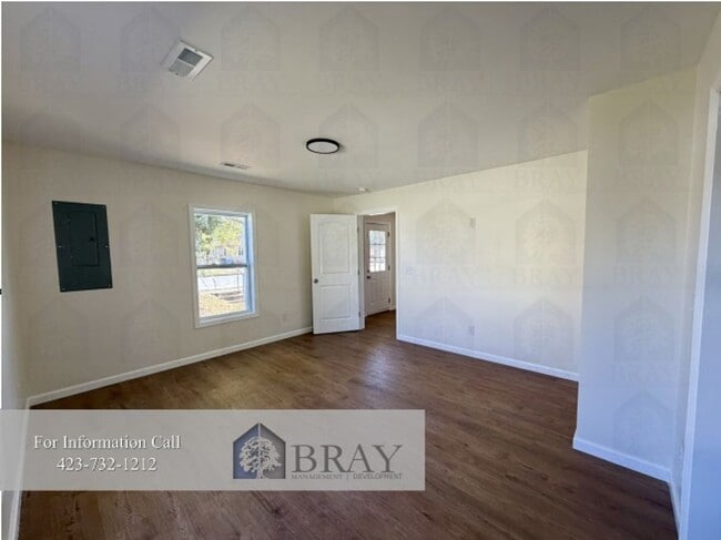 Photo - Fully Renovated 2BR Home in Kingsport – St...