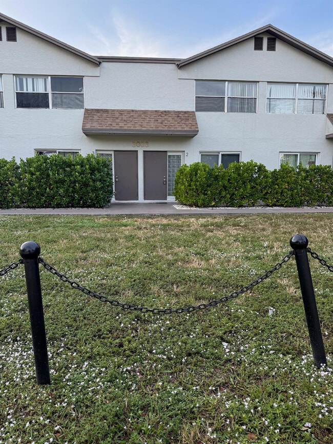 Photo - 3003 NW 5th Terrace Unit 2