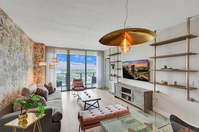 Building Photo - 121 NE 34th St Unit 2512