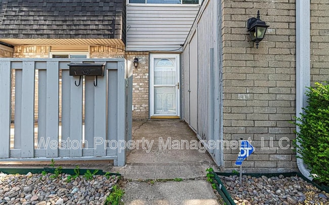 Photo - 1402 Bill Carrol Dr