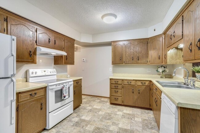 Photo - 1823 Johnson St NE