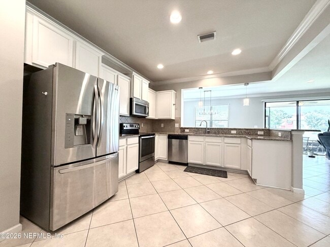 13527 Montecito Pl