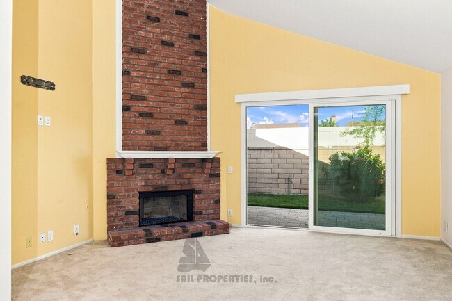 1508 Lakeside Ln Unit 1508 Lakeside (Front)