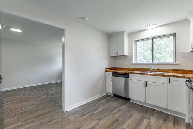 Photo - 2171 Dugan St