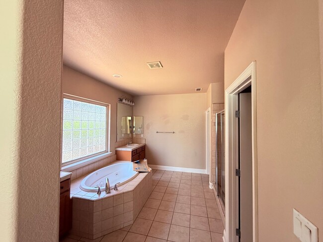2212 Maloney Dr