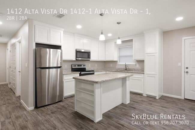 Building Photo - 1412 Alta Vista Dr Unit 1,