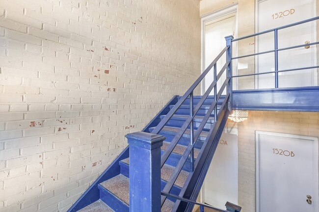 Photo - 1524 E 17th St Unidad 1524