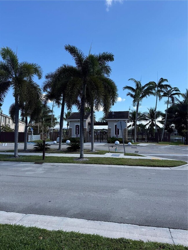 Photo - 904 SW 154th Path