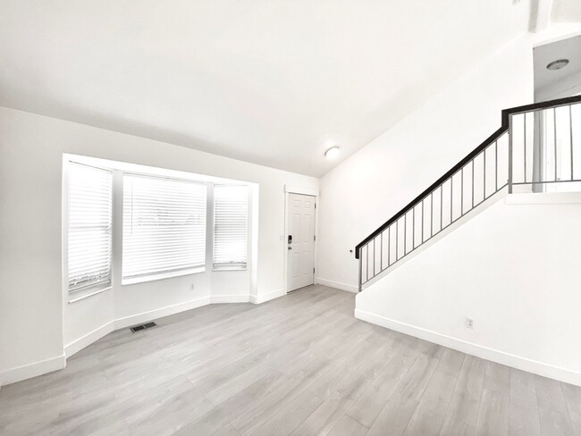 6238 Contadora Dr