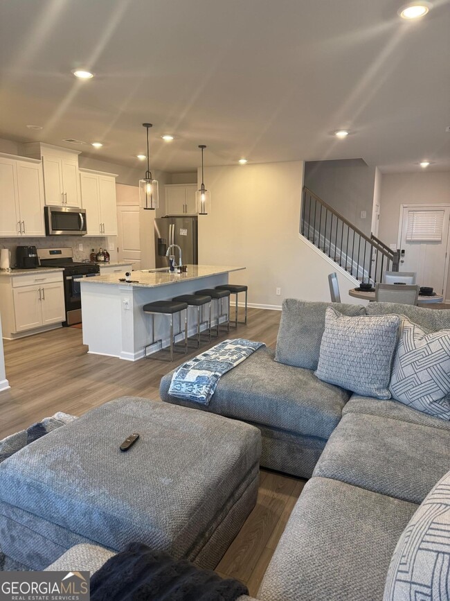 Photo - 2028 Avalon Rdg