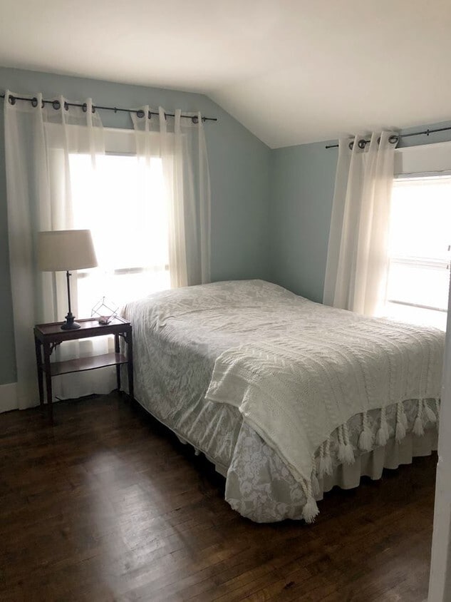 Bedroom 2 with closet - 955 Gotham Street Townhome