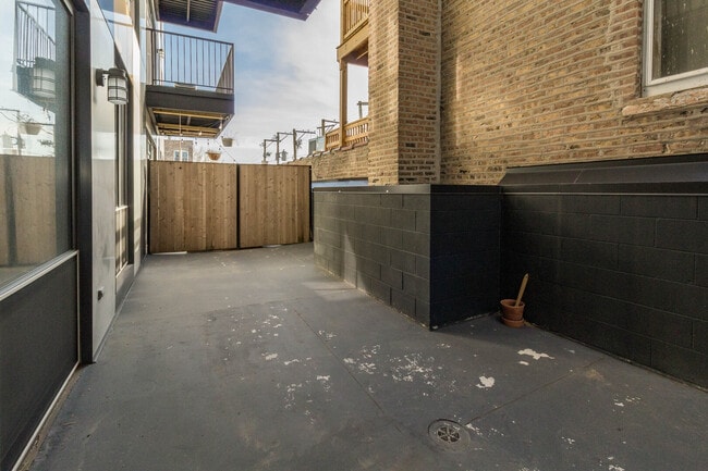 Photo - 1554 N Talman Ave