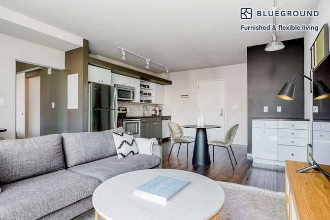 Photo - 45 Stuart St Unidad FL6-ID626