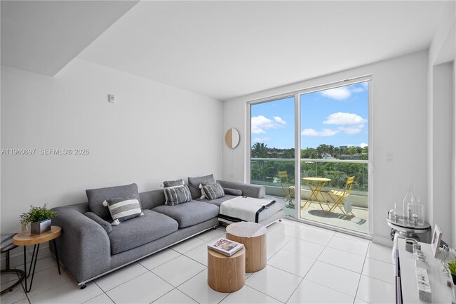 Photo - 6362 Collins Ave Unit 311