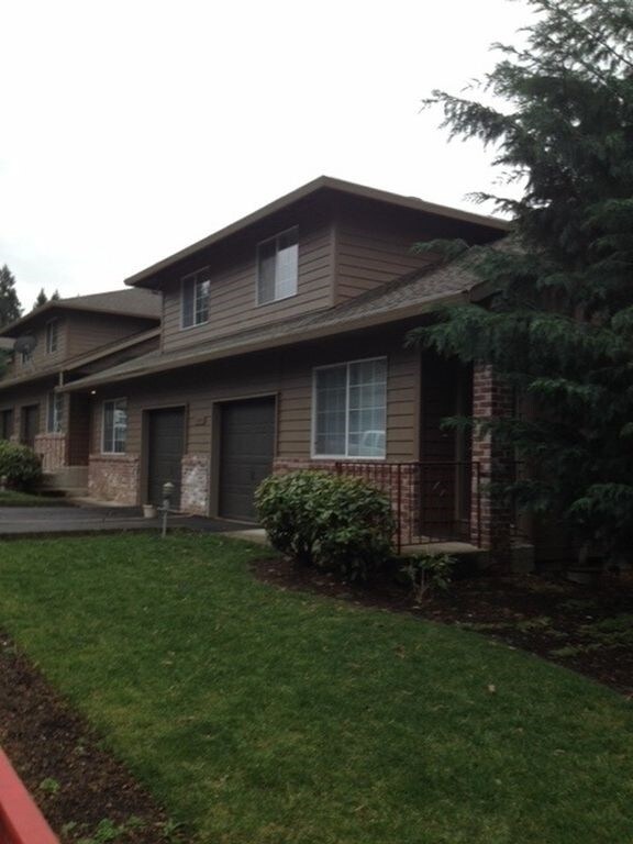 Photo - 12027-12069 SE Foster Rd