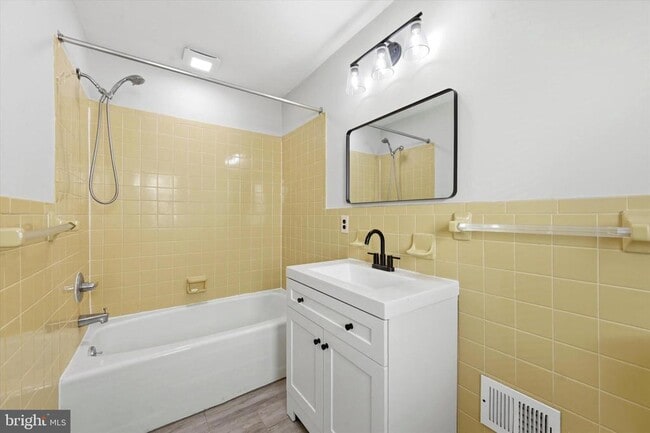 Photo - 3 Curtis Ave