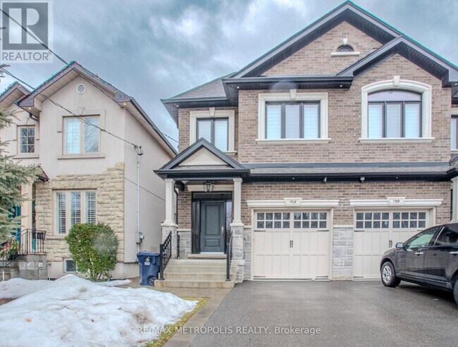 Photo - 79A Laburnham Ave